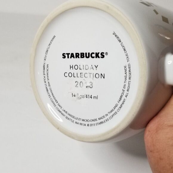 Starbucks holiday collection mug - Picture 2 of 3